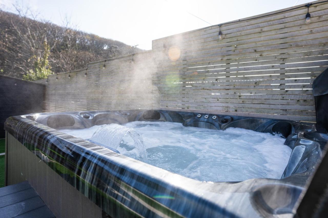 No40Barmouth-Modern,Spacious&Hot Tub エクステリア 写真