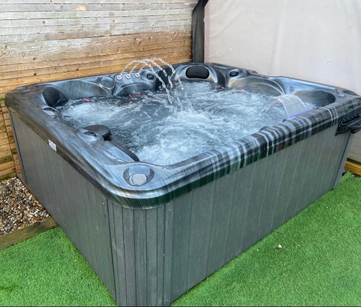 No40Barmouth-Modern,Spacious&Hot Tub エクステリア 写真